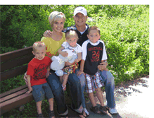 Tablet Screenshot of mowfamily.blogspot.com