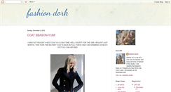 Desktop Screenshot of momsafashiondork.blogspot.com