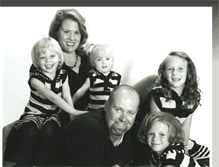 Tablet Screenshot of montroyfamily.blogspot.com